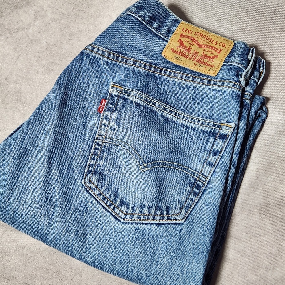 men's LEVI'S 550 denim Blue Jeans 36x30 Relaxed Straight 5 pocket medium wash‎